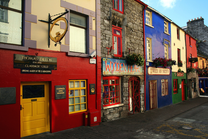 01_Galway_city_Quay Street